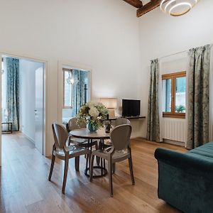 Appartement de Luxe à 2 Chambres à Coucher