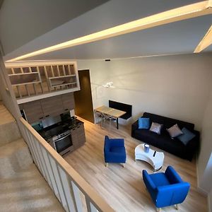 Appartement à 2 Chambres à Coucher