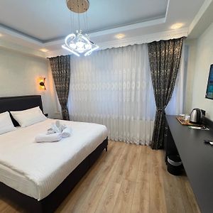 Feycem Suites Hotel