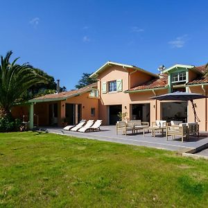 Villa La Conciergerie A Biarritz, Avec Fronton Pour Pelote Basque, Boulodrome, Bar-Comptoir