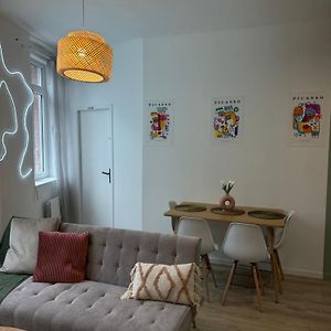 La Chambre Jaune