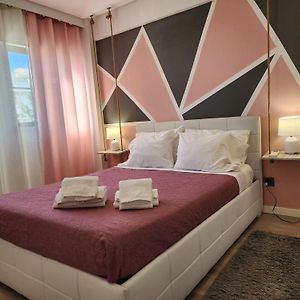 Ria Center Apartment - Left