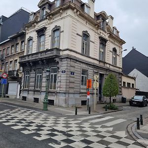 Appartement à 3 Chambres à Coucher