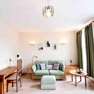 Appartement à 2 Chambres à Coucher