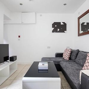 Appartement de Luxe à 1 Chambre à Coucher