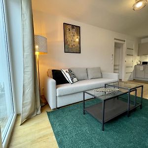 Appartement à 2 Chambres à Coucher