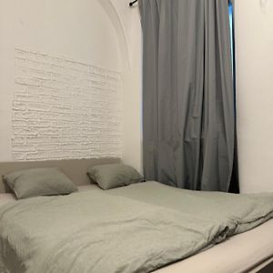O9B Private Room In Center Bratislava