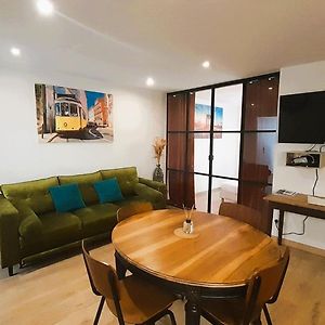 Appartement à 2 Chambres à Coucher
