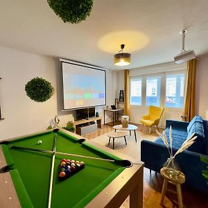 Appartement à 2 Chambres à Coucher