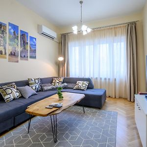 Appartement à 3 Chambres à Coucher