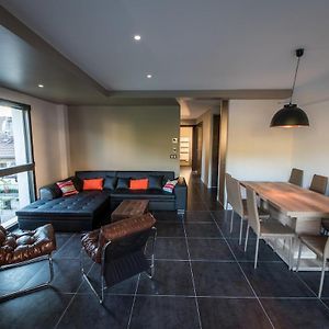 Appartement à 3 Chambres à Coucher