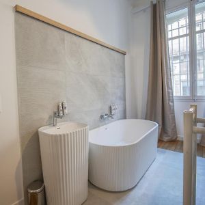 Appartement à 2 Chambres à Coucher