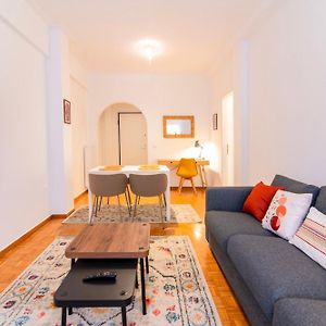 Appartement à 2 Chambres à Coucher