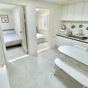 Appartement à 2 Chambres à Coucher