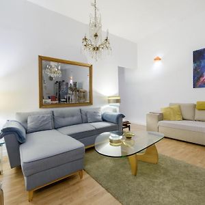Gran Via-Sol Spacious Apartment 3 Bedrooms & 2 Wcs