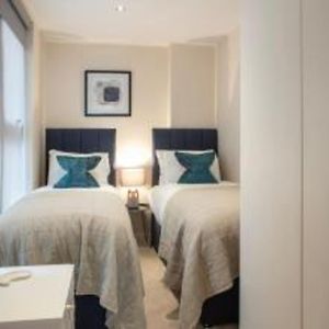 Westminster 2 Bed 2 Bath Apartment