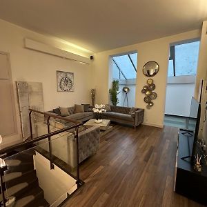 Les Champs Elysees-125M2 Modern And Spacious