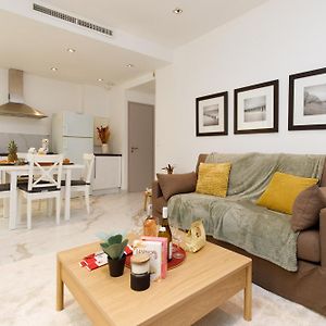 Appartement de Luxe à 2 Chambres à Coucher