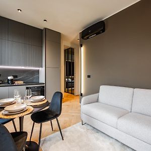 Luxury Suite With View Steps From The Duomo