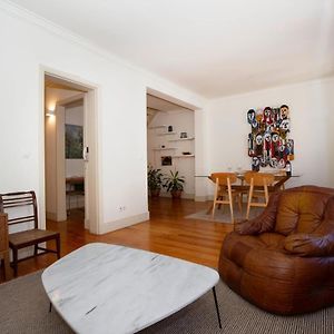 Appartement à 2 Chambres à Coucher
