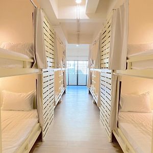 Dormitory Room Mixed