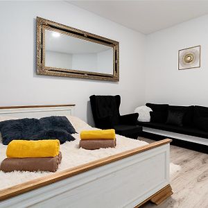 Appartement Luxe à 4 Chambres à Coucher
