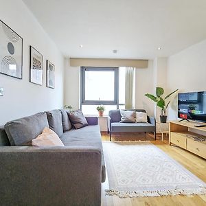 Appartement à 2 Chambres à Coucher