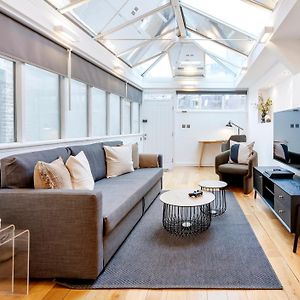 2 Bedr, 3 Beds, 2 Bath Covent Garden 3-Min Subway