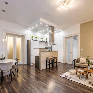 Exclusive & Charming City Center Residence W' Sauna