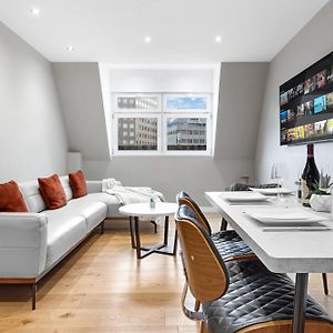 London Bridge Luxury By Sol Haven