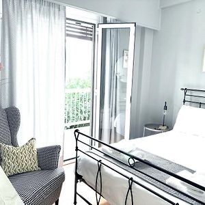 Acropolis, 2Bd Erechthiou 21 23