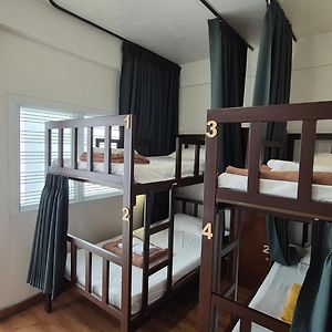 Dormitory Room Mixed