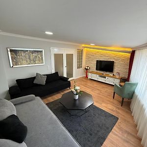 Appartement de Luxe à 2 Chambres à Coucher