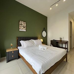 Appartement à 2 Chambres à Coucher