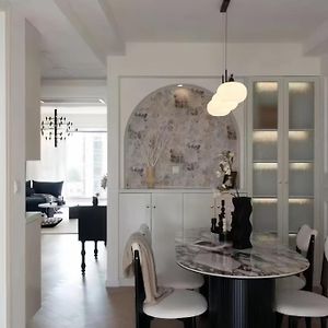 Appartement à 3 Chambres à Coucher