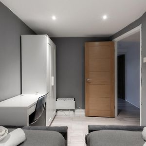 Appartement à 2 Chambres à Coucher
