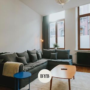 2 Bedroom Apartment Near The City Center