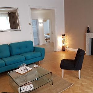 Appartement à 2 Chambres à Coucher
