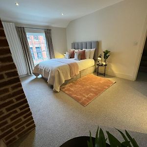 Appartement à 2 Chambres à Coucher