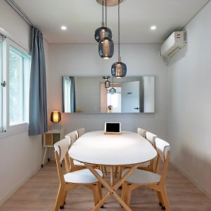 Appartement à 3 Chambres à Coucher