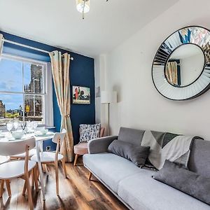 Appartement à 3 Chambres à Coucher
