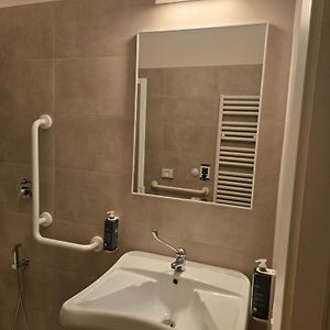 Chambre avec Accès aux Personnes Handicapées