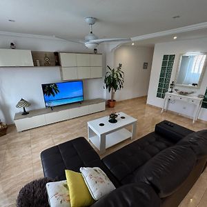 Appartement à 2 Chambres à Coucher