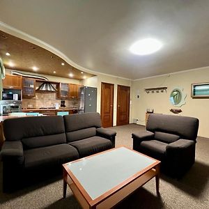 Appartement de Luxe à 2 Chambres à Coucher