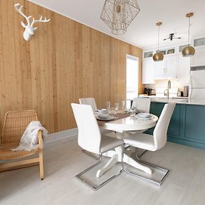 La vie est belle: FREE PARKING, GYM, ROOFTOP TERRACE