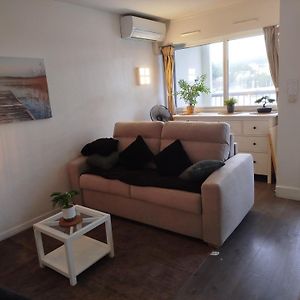 Studio centre port,face au nouveau Casino,parking gratuit au sous sol,wifi