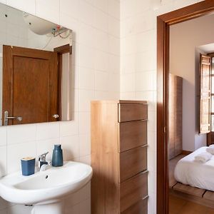 Suite à 2 Chambres à Coucher