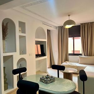 Appartement à 2 Chambres à Coucher
