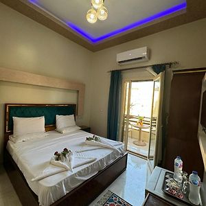 Golden Palace Hotel