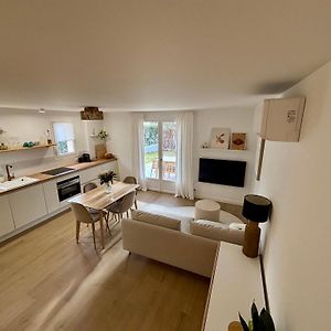 Bastidon Paisible Dans Residence Avec Piscine